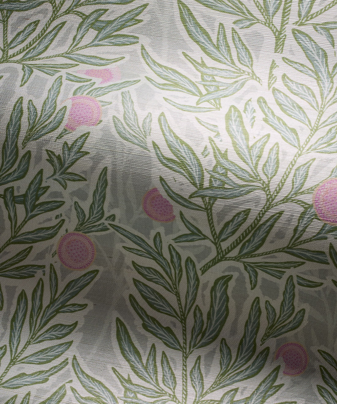 Linen Seagrass Grasscloth Wallpaper • La Semilla Casa • Forest Jena • Swatch